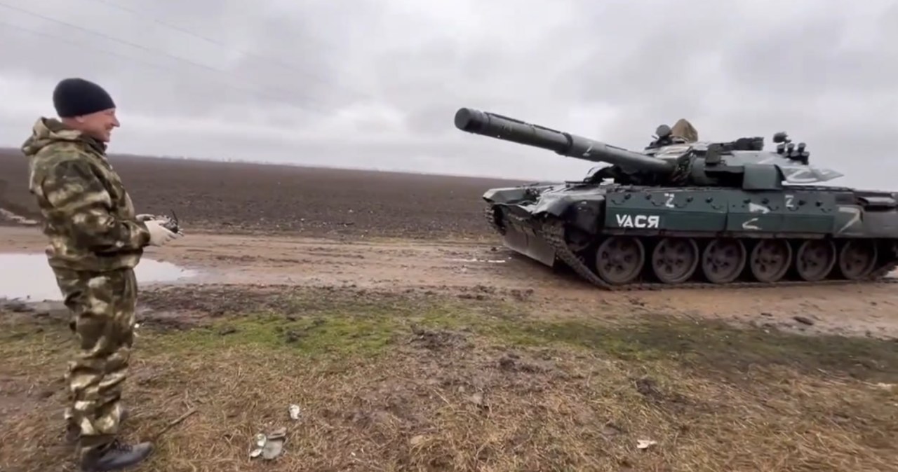 Rosjanie testują zdalnie sterowany czołg /@MariuszCielma /Twitter