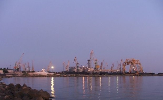 Rosjanie ukradli statki ze zbożem w porcie w Berdiańsku 