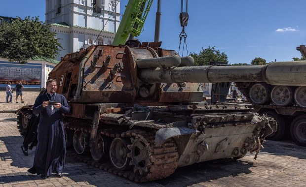 Rosjanie w Chersoniu odcięci od źródeł zaopatrzenia [RELACJA]
