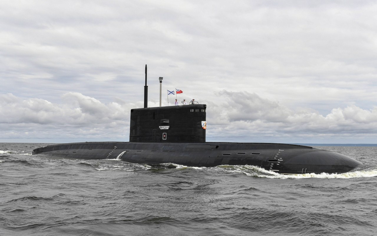 Rosjanie wycofali część okrętów podwodnych z portu na Krymie