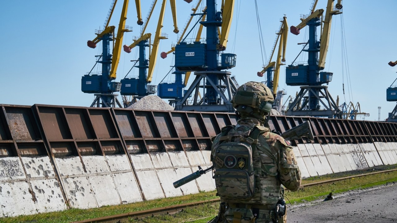 Rosjanie wycofują wojska z Mariupola. Mer mówi o kontrofensywie Ukraińców