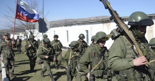 Rosjanie zastępują ukraińskie kanały swoimi /AFP