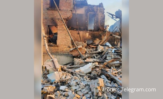 Rosjanie zrzucili bombę na szkołę. 60 osób nie żyje