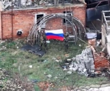 Rosjanie zyskują przewagę na froncie. Największe postępy od roku