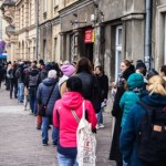 kolejka Rosjanka powiedziała, co zdziwiło ją w Polsce. "Zaczyna się od Biedronki"