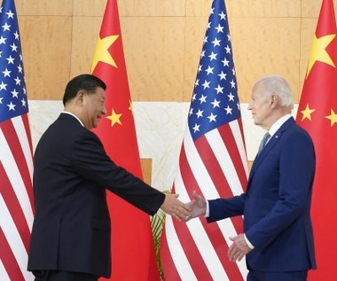Rosną napięcia między USA a Chinami. Biden odcina Pekinowi dostęp do technologii