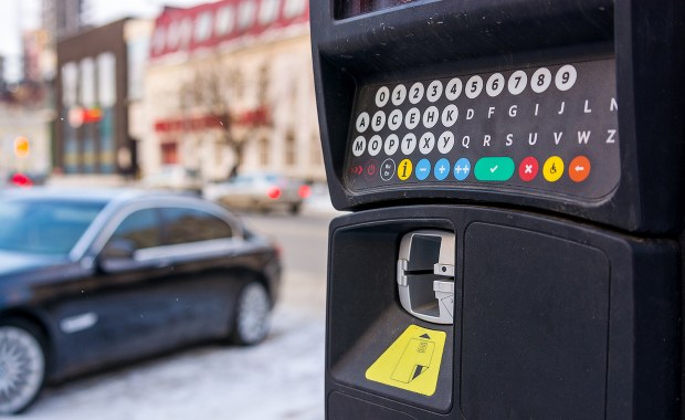 Rosną opłaty za parkowanie w Warszawie