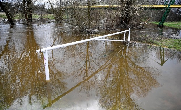 Rosną poziomy wody w rzekach na Śląsku 