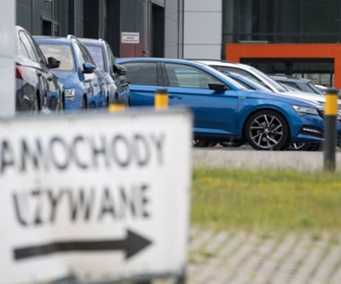 Rosnące stopy procentowe. Przestaniemy kupować auta na kredyt?