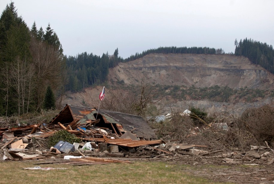 Rośnie bilans tragicznej lawiny błotnej w Stanach Zjednoczonych /MATT MILLS MCKNIGHT /PAP/EPA