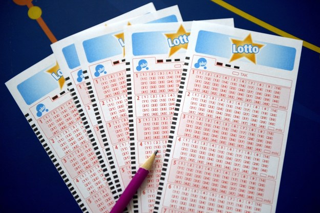 Rośnie kumulacja w Lotto, w czwartek "szóstka" może być warta 22 mln zł /Darek Delmanowicz /PAP