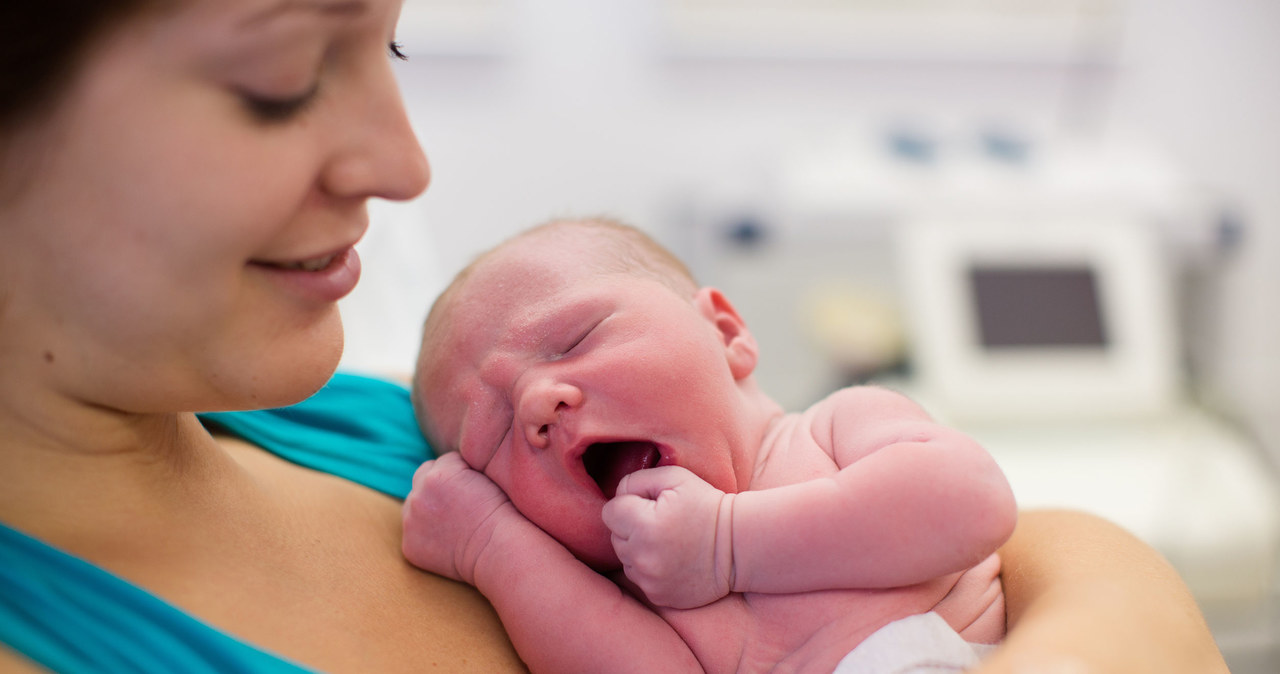 Rośnie liczba urodzeń w Polsce /123RF/PICSEL