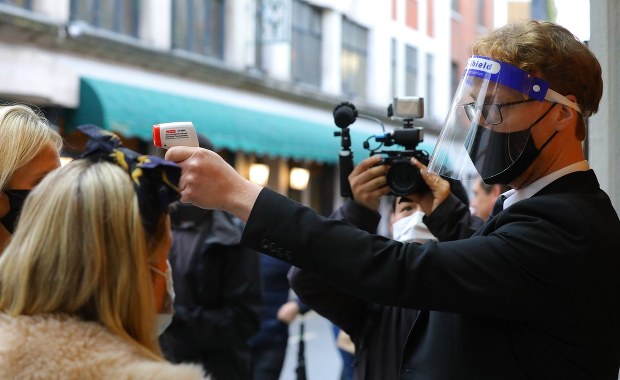 Rośnie liczba zakażeń koronawirusem w Wielkiej Brytanii. Najwięcej hospitalizacji od marca