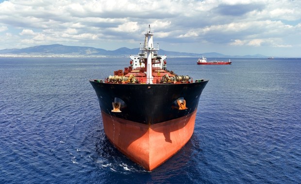 Rośnie napięcie w cieśninie Ormuz. Ostrzelane statki