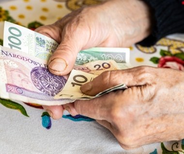 Rośnie średnia emerytura w Polsce. Ile przeciętnie otrzymują seniorzy w 2024? 