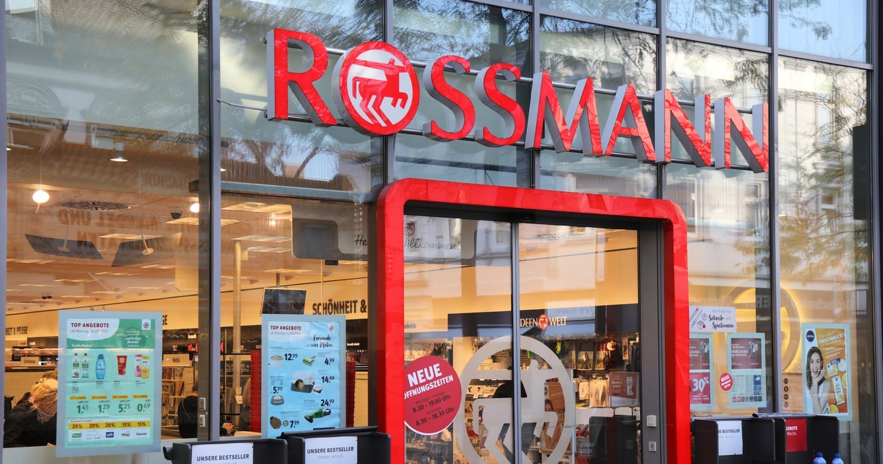 Rossmann przecenia perfumy nawet o połowę! /adobestock /INTERIA.PL