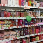 Rossmann przecenia perfumy! Zobacz, co kupisz taniej w maju
