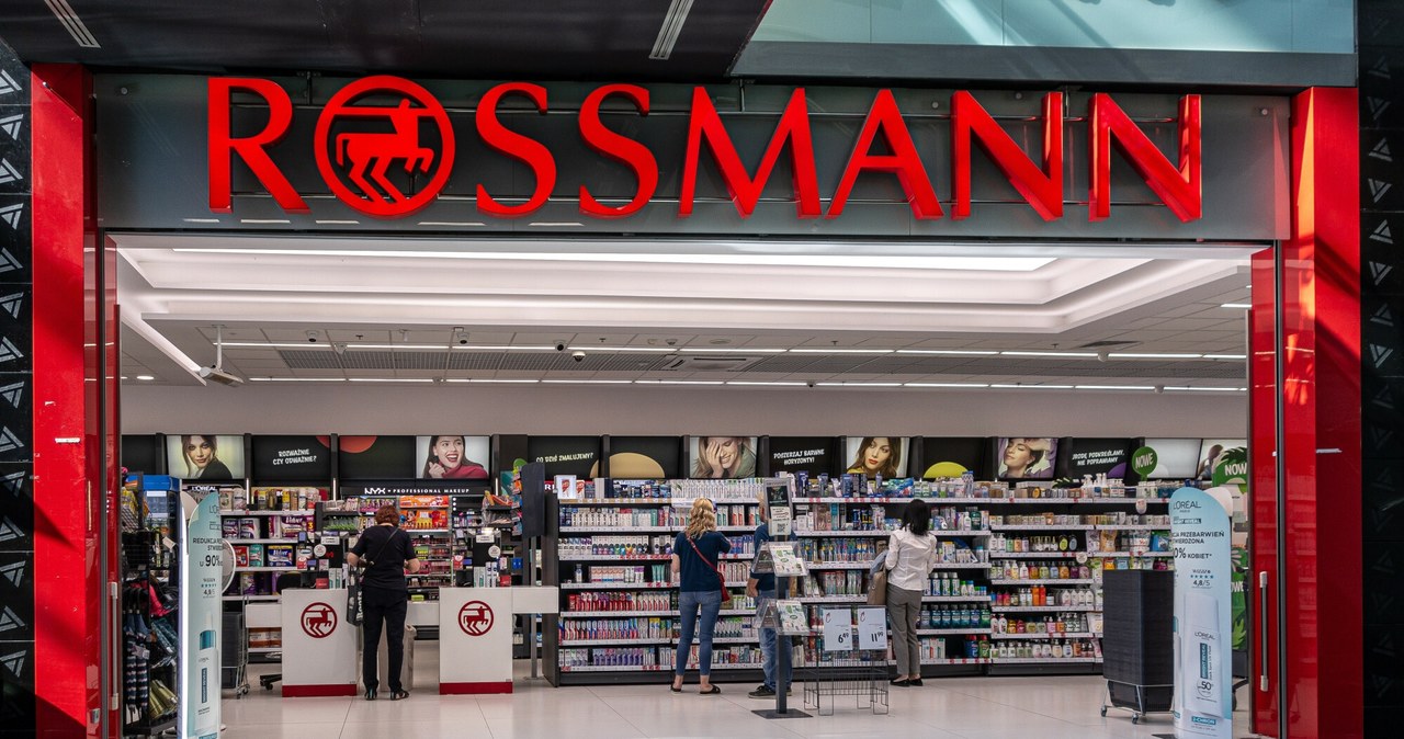 Rossmann wycofa ze swojej oferty te produkty. To odpowiedź na nowe przepisy /Eryk Stawinski/REPORTER /Reporter