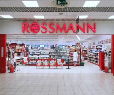 Rossmann z promocją na uśmiech bez uśmiechu. Ten "błąd" nie znika od ponad miesiąca