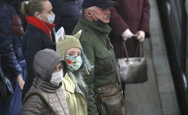 Rosstat: W październiku w Rosji zmarło prawie 75 tys. osób zakażonych koronawirusem