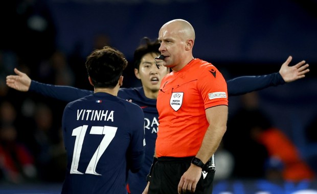 ​Rostkowski o zasadach UEFA: Tego jest tak dużo, że w tym gubią się nawet sędziowie