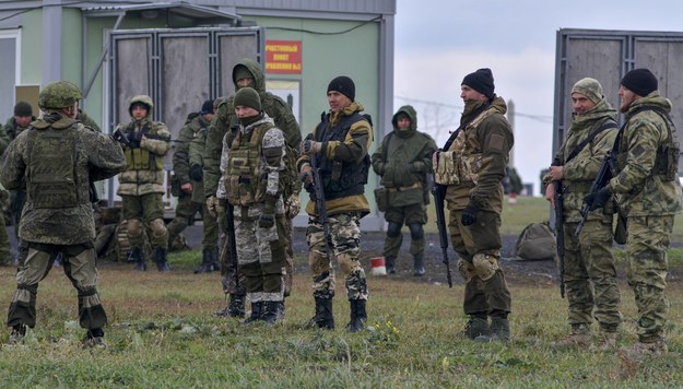 Rosyjscy poborowi na poligonie w Rostowie nad Donem /ARKADY BUDNITSKY /PAP/EPA