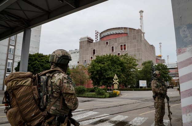 Rosyjscy żołnierze na terenie Zaporoskiej Elektrowni Atomowej na zdjęciu z września 2022 roku /YURI KOCHETKOV /PAP/EPA