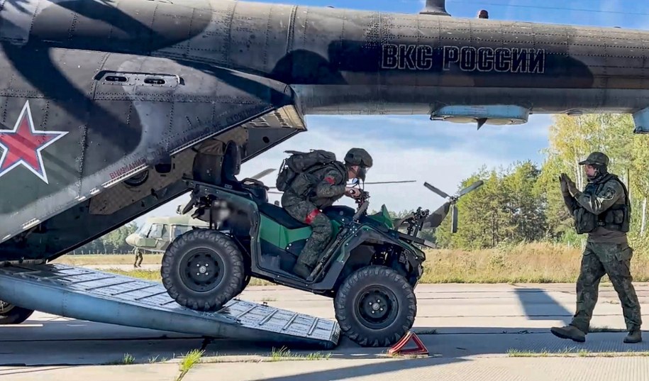 Rosyjscy żołnierze podczas manewrów wojskowych Zapad-2025 /RUSSIAN DEFENCE MINISTRY PRESS SERVICE / HANDOUT /PAP/EPA