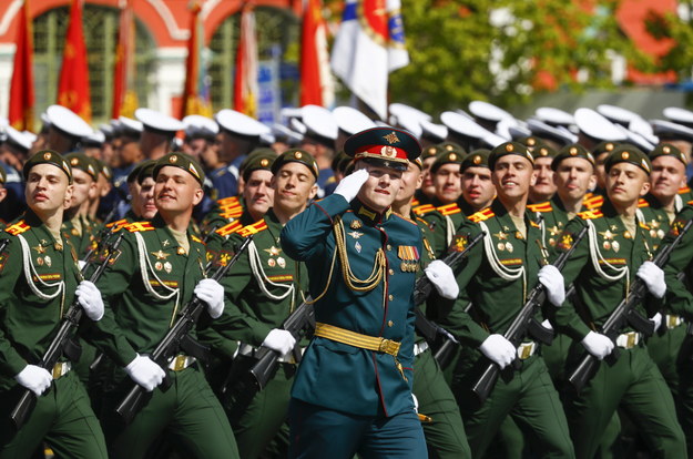 Rosyjscy żołnierze podczas Parady Zwycięstwa w Moskwie /STRINGER