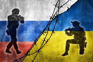 Rosyjscy żołnierze są zabierani na wojnę bydlęcymi wagonami