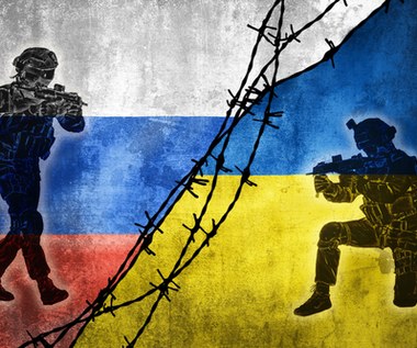 Rosyjscy żołnierze są zabierani na wojnę bydlęcymi wagonami
