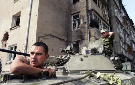 Rosyjscy żołnierze w Cchinwali /arch. AFP