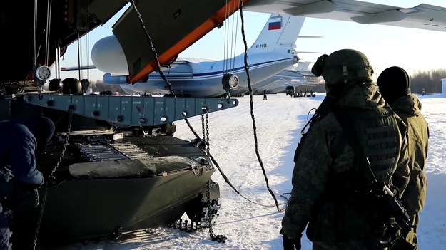 Rosyjscy żołnierze w Kazachstanie /RUSSIAN DEFENCE MINISTRY PRESS SERVICE / HANDOUT HANDOUT /PAP/EPA
