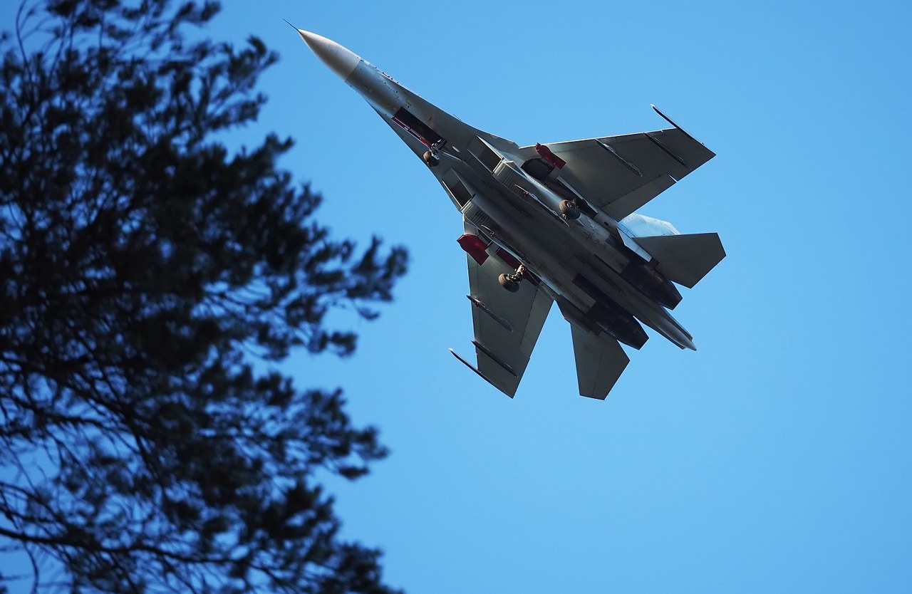 Rosyjska bomba spadła na rosyjski Biełgorod. Jest nagranie z eksplozji