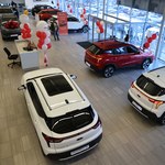 Rosyjska motoryzacja w rozsypce. W dwa tygodnie sprzedali jeden samochód