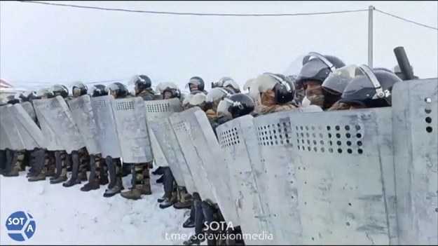 Rosyjska policja rozpędza protesty w Bajmaku /STRINGER/AFP /East News