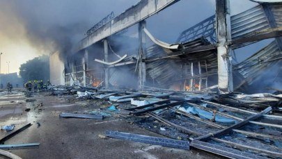 Rosyjska rakieta trafiła w centrum handlowe. Są ofiary [RELACJA]