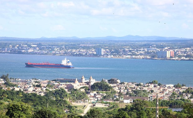 Rosyjska ropa na Kubie? Jest decyzja Trumpa