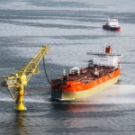 Rosyjska ropa tanieje i zalega na tankowcach. Dochody Kremla najniższe od lat