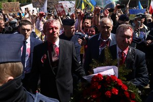Rosyjski ambasador oblany czerwoną farbą. Chce ochrony