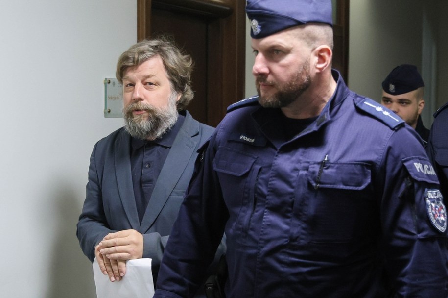 Rosyjski archeolog Aleksandr Butiagin doprowadzany na salę rozpraw w Sądzie Okręgowym w Warszawie /Rafał Guz /PAP