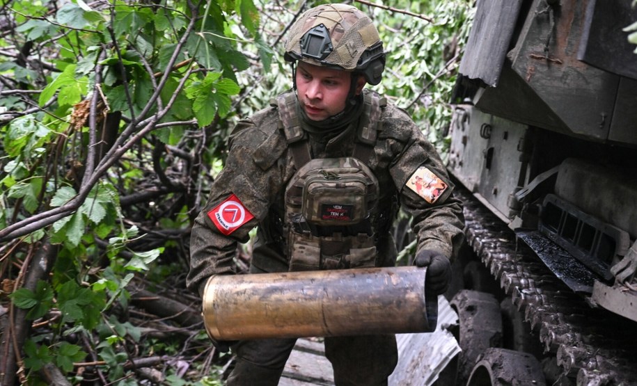 Rosyjski artylerzysta na froncie w obwodzie donieckim na wschodzie Ukrainy /IMAGO/Stanislav Krasilnikov/Imago Stock and People /East News