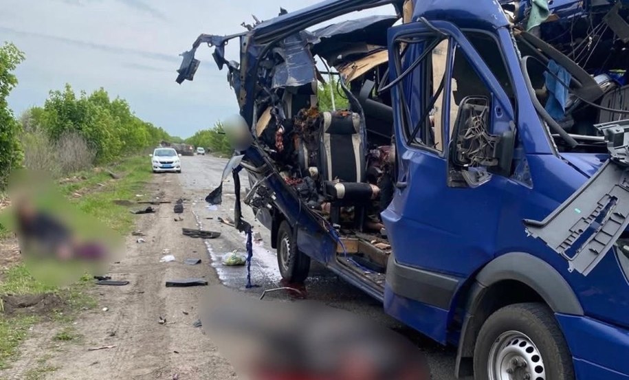 Rosyjski atak na cywilny autobus w Sumach /Ukraińska policja /