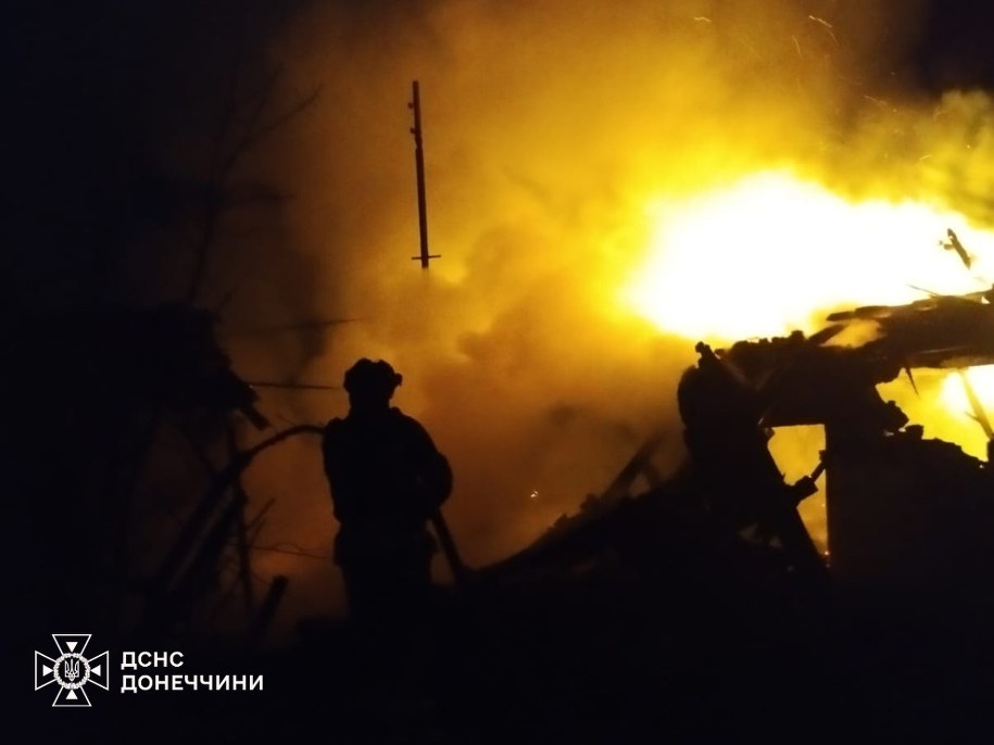 Rosyjski atak na Krematorsk w obwodzie donieckim we wschodniej Ukrainie, 30/31 stycznia 2026 /Państwowa Służba Ratownicza Ukrainy /Materiały prasowe