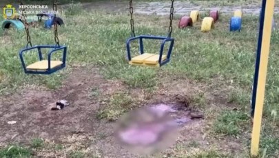 Rosyjski atak na plac zabaw w Chersoniu. "Druzgocący cios"