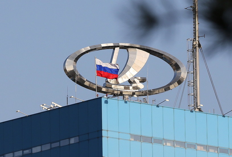 Rosyjski AwtoWAZ ma już rosyjskie władze. Czy uratują firmę? /Getty Images