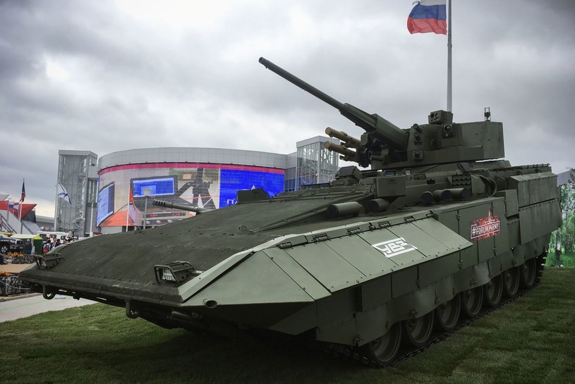 Rosyjski czołg podstawowy T-14 Armata z zakładów Uralwagonzawod w Niżnym Tagile /AFP