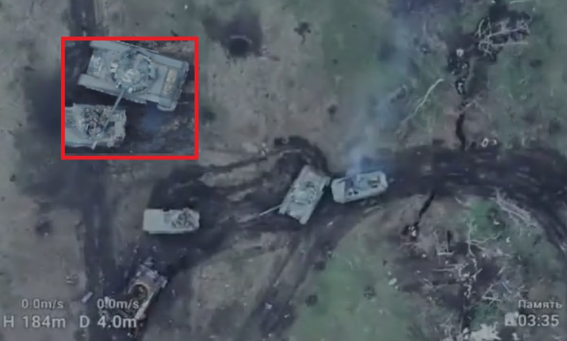 Rosyjski czołgista zmiótł ośmiu żołnierzy swojej piechoty za jednym zamachem. Zrobił to...lufą /Defense of Ukraine /
