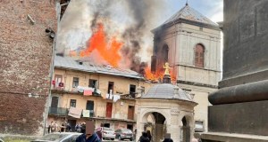 Rosyjski dron uderzył w kamienicę w centrum Lwowa. Są ranni