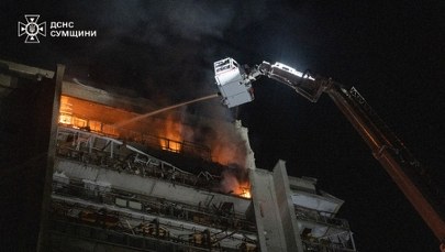 Rosyjski dron uderzył w wieżowiec w Sumach. Są ofiary śmiertelne